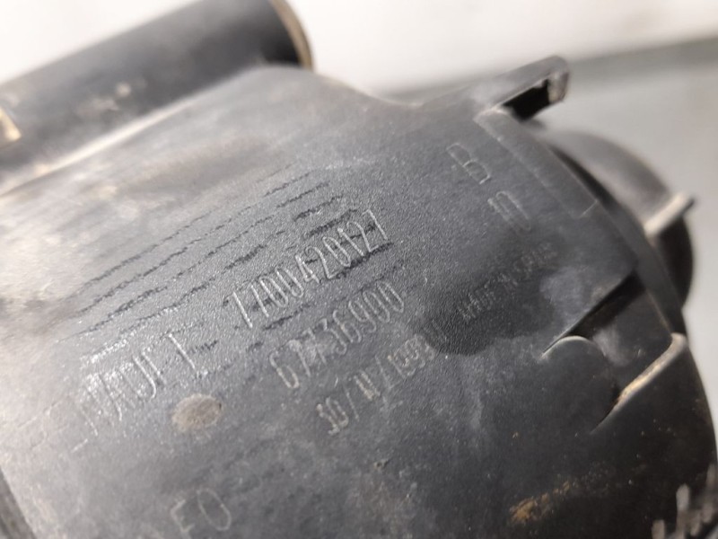 Recambio de faro antiniebla izquierdo para renault megane i fase 2 classic (la..) 1.9 d rt referencia OEM IAM 7700420127 6773690