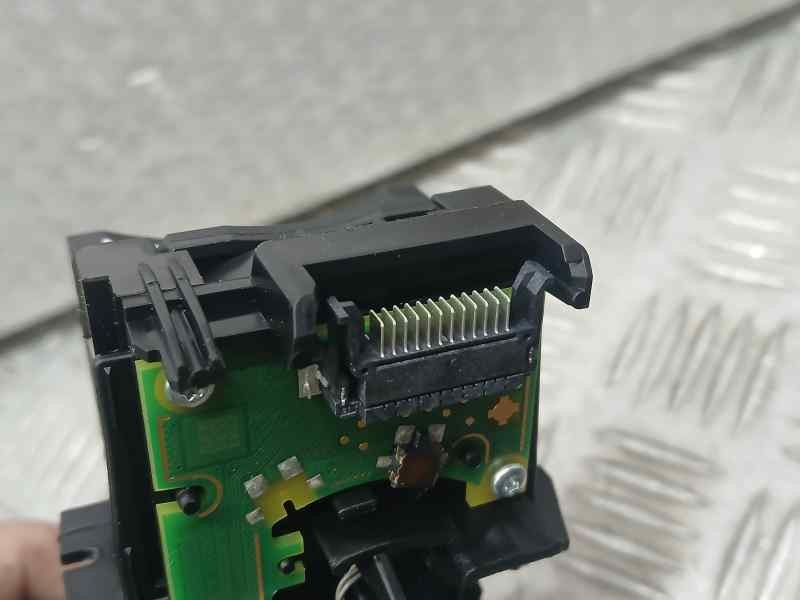 Recambio de mando limpia para ford kuga plug-in hybrid st-line referencia OEM IAM LB5T17A553AAW  