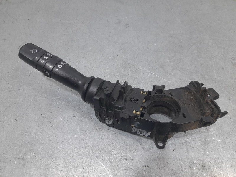 Recambio de mando luces para kia cee´d sporty wagon lx referencia OEM IAM 934101M530  