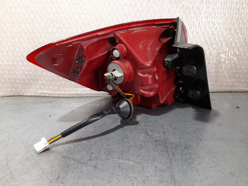 Recambio de piloto trasero derecho para kia rio (yb) hibrid referencia OEM IAM 92402H8000  EXTERIOR