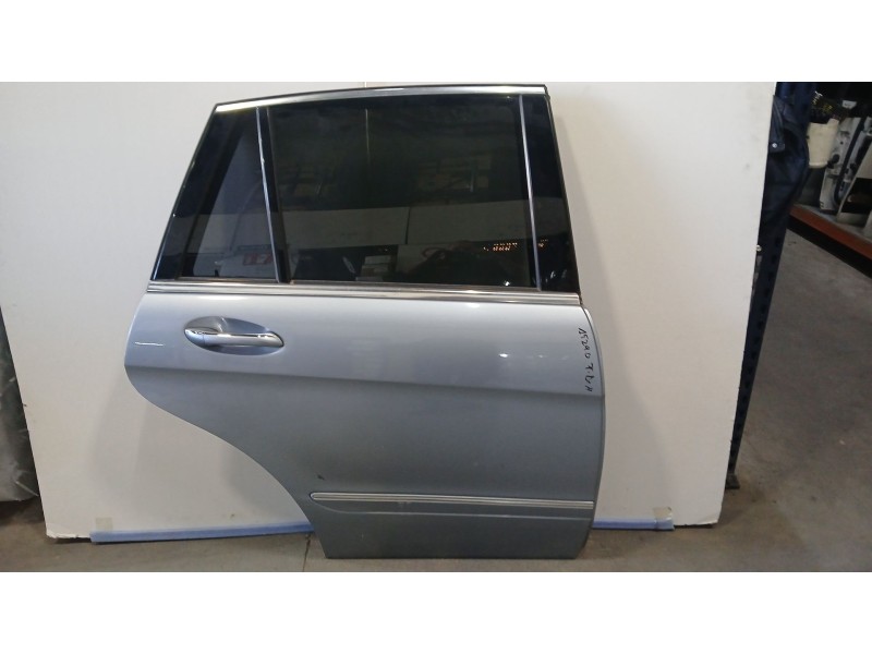 Recambio de puerta trasera derecha para mercedes-benz clase r (w251) r 350 cdi 4-matic (251.022) referencia OEM IAM A2517301005 