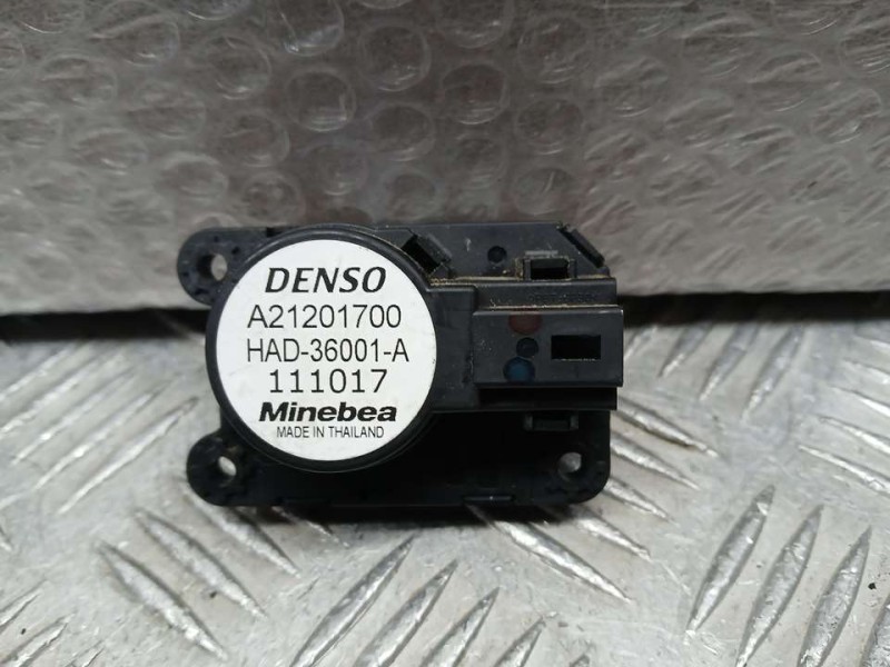 Recambio de motor apertura trampillas climatizador para peugeot 5008 gt line referencia OEM IAM A21201700 HAD36001A MINEBEA