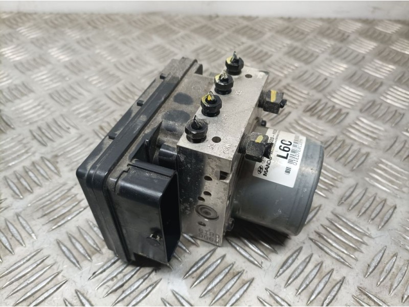 Recambio de abs para kia stonic (ybcuv) tech referencia OEM IAM 58920H8260  MANDO