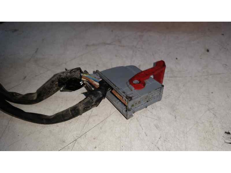 Recambio de retrovisor izquierdo para fiat stilo (192) 1.9 jtd 80 actual (i+a) referencia OEM IAM  7 CABLES ELECTRICO