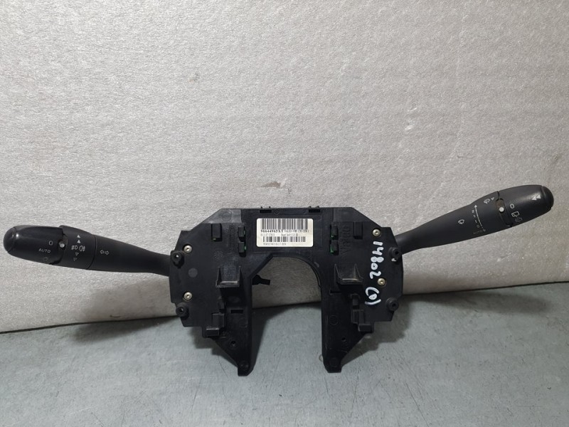 Recambio de mando luces y limpia para citroën c4 berlina collection referencia OEM IAM 96644965XT N345657493 VALEO