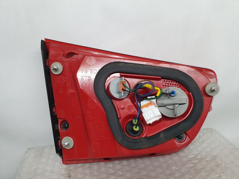 Recambio de piloto trasero derecho para kia rio (yb) hibrid referencia OEM IAM 92404H8  INTERIOR