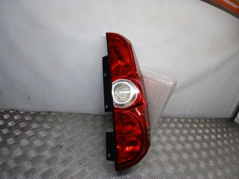 Recambio de piloto trasero derecho para opel combo d expression l1h1 referencia OEM IAM 519248430  