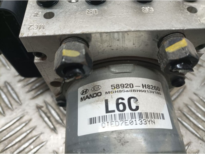 Recambio de abs para kia stonic (ybcuv) tech referencia OEM IAM 58920H8260  MANDO