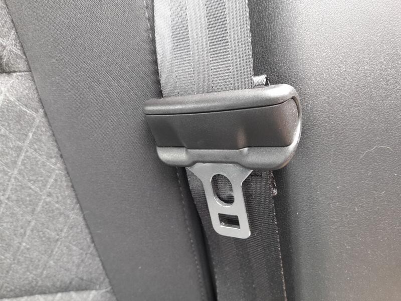 Recambio de cinturon seguridad trasero izquierdo para mg mg 3 (5lfp) mg3 1.5 referencia OEM IAM 11671792  