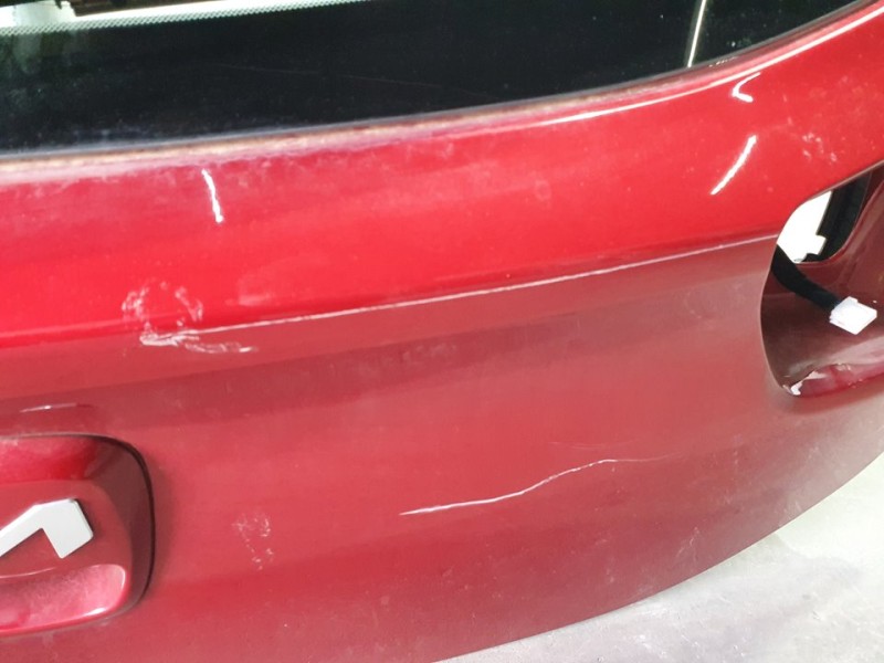 Recambio de porton trasero para kia rio (yb) hibrid referencia OEM IAM 73700H8000  RAYADO