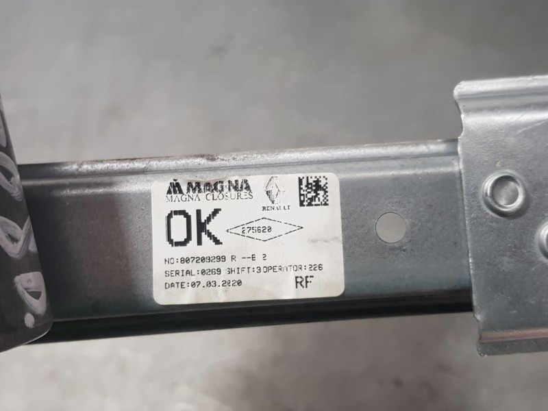 Recambio de elevalunas delantero derecho para dacia sandero comfort referencia OEM IAM 807209299R 275620 MAGNA ELECTRICO 2 PINS