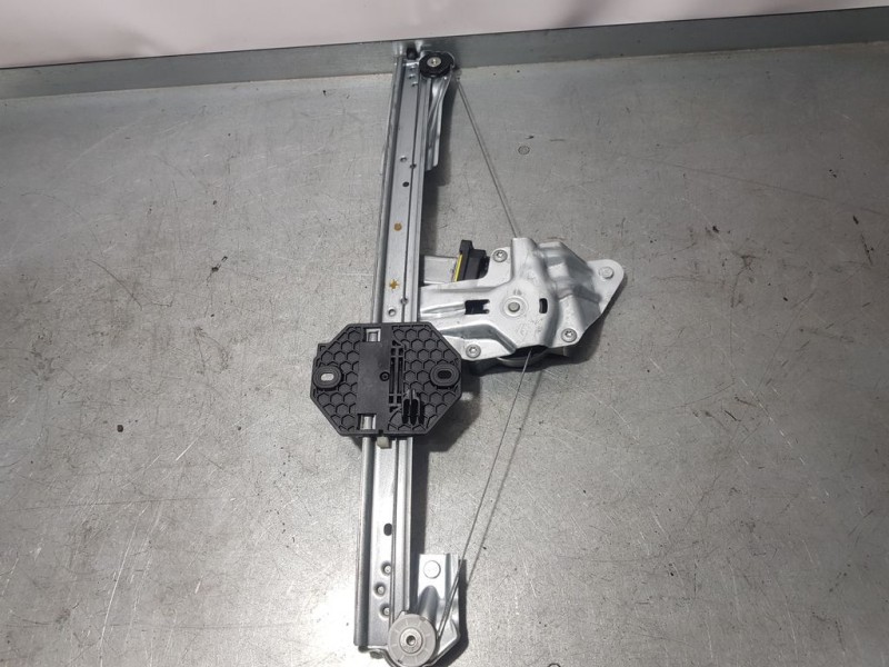 Recambio de elevalunas delantero derecho para dacia sandero comfort referencia OEM IAM 807209299R 275620 MAGNA ELECTRICO 2 PINS