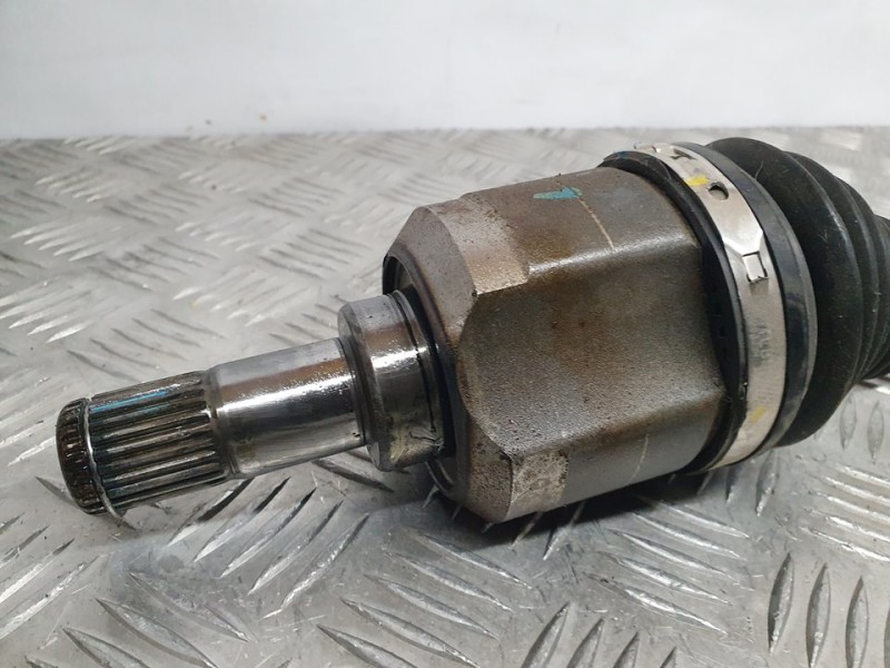 Recambio de transmision delantera derecha para kia rio (yb) hibrid referencia OEM IAM 49501H822D  