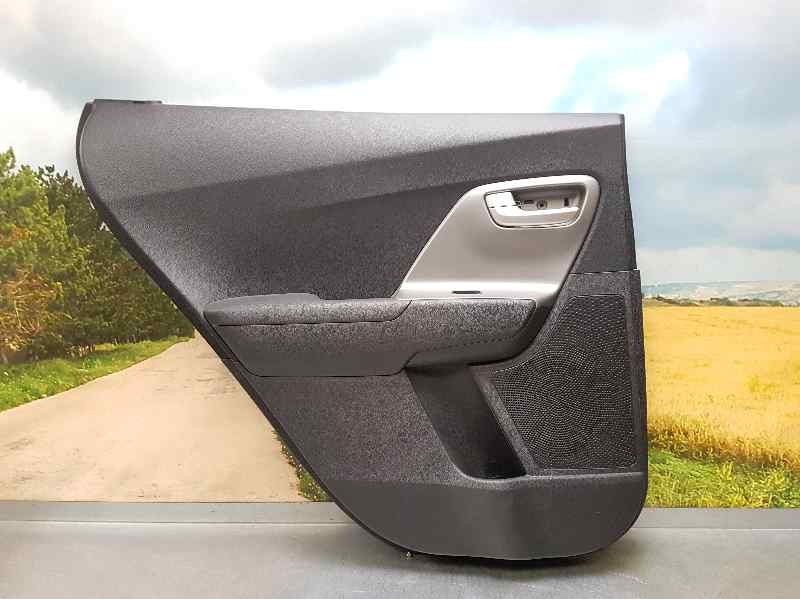 Recambio de guarnecido puerta trasera izquierda para kia niro concept plug-in hybrid referencia OEM IAM   LLEVA UN PEQUEÑO ROCE