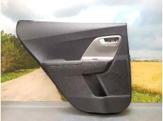 Recambio de guarnecido puerta trasera izquierda para kia niro concept plug-in hybrid referencia OEM IAM   LLEVA UN PEQUEÑO ROCE