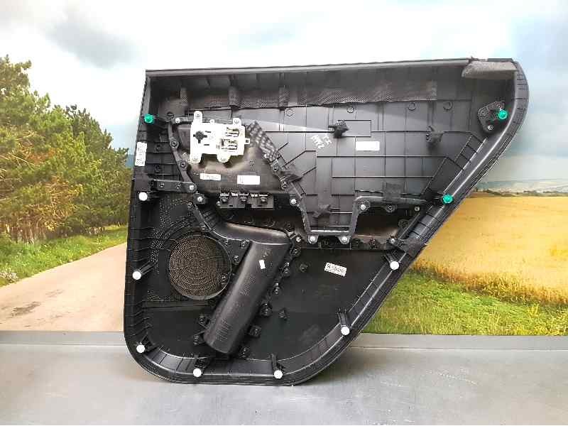 Recambio de guarnecido puerta trasera izquierda para kia niro concept plug-in hybrid referencia OEM IAM   LLEVA UN PEQUEÑO ROCE