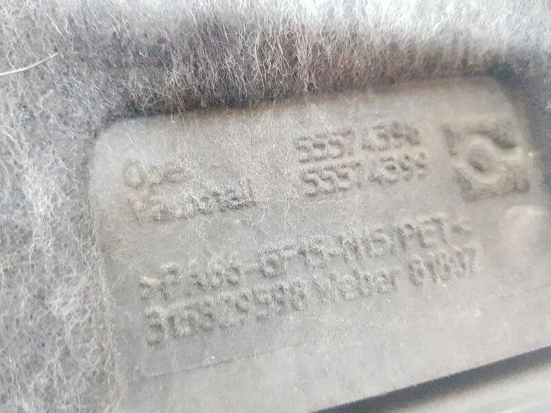 Recambio de tapa motor para opel corsa d 111 years referencia OEM IAM 55574399  