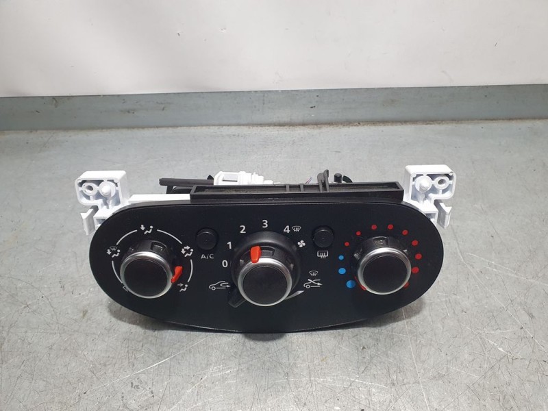 Recambio de mando calefaccion / aire acondicionado para dacia sandero comfort referencia OEM IAM A42303400  