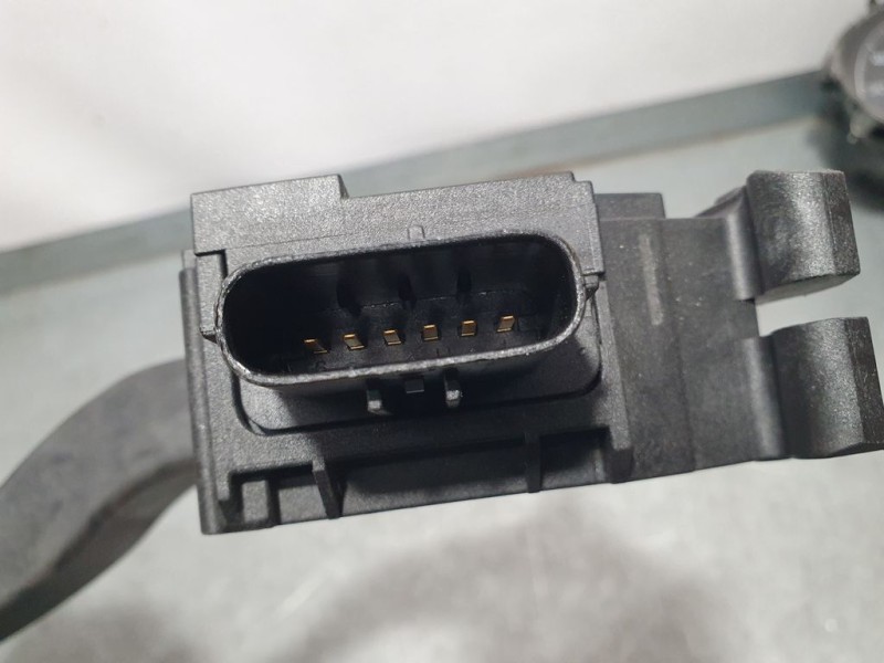 Recambio de potenciometro pedal para seat ibiza (kj1) xcellence referencia OEM IAM CCO19093B1  