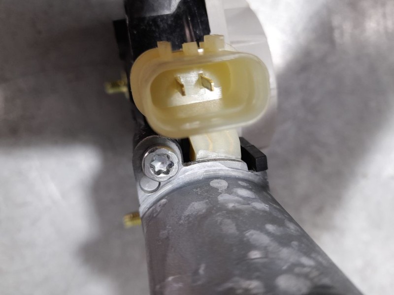 Recambio de elevalunas delantero derecho para kia stonic (ybcuv) tech referencia OEM IAM 82460H8000 F00S1W2196 BOSCH ELECTRICO 2