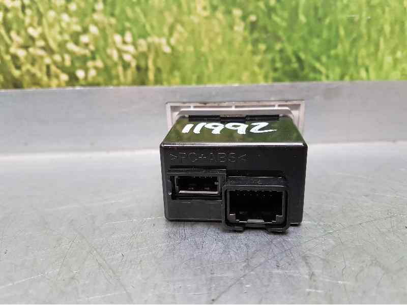 Recambio de conexion usb/aux para kia niro concept plug-in hybrid referencia OEM IAM 96120G5100  