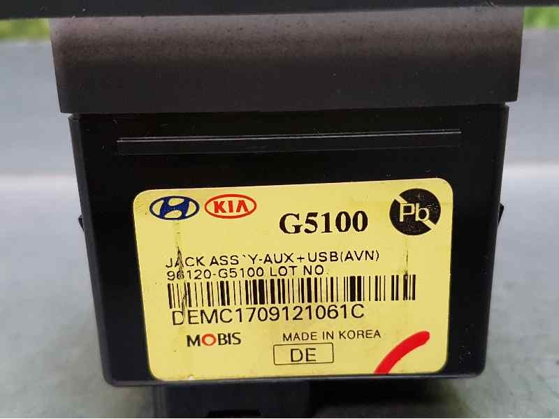 Recambio de conexion usb/aux para kia niro concept plug-in hybrid referencia OEM IAM 96120G5100  