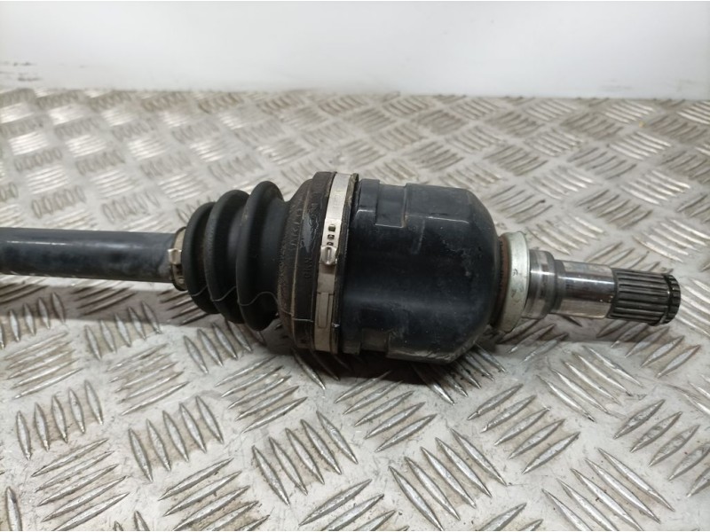 Recambio de transmision delantera izquierda para toyota auris active referencia OEM IAM 4342002611  