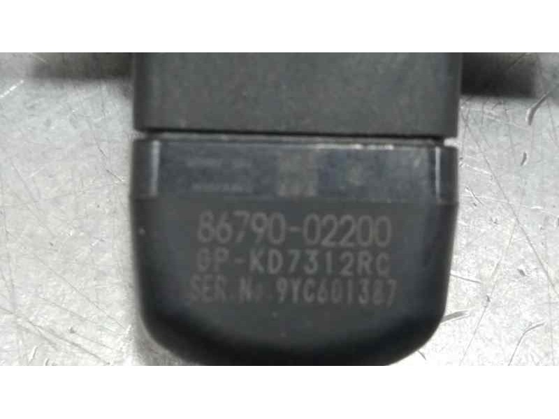 Recambio de camara vision trasera para toyota corolla (e21) hybrid style referencia OEM IAM 8679002200  