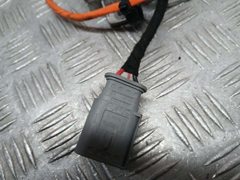 Recambio de modulo electronico para peugeot 5008 gt line referencia OEM IAM 9813665480  CONVERTIDOR CORRIENTE 220V 120W