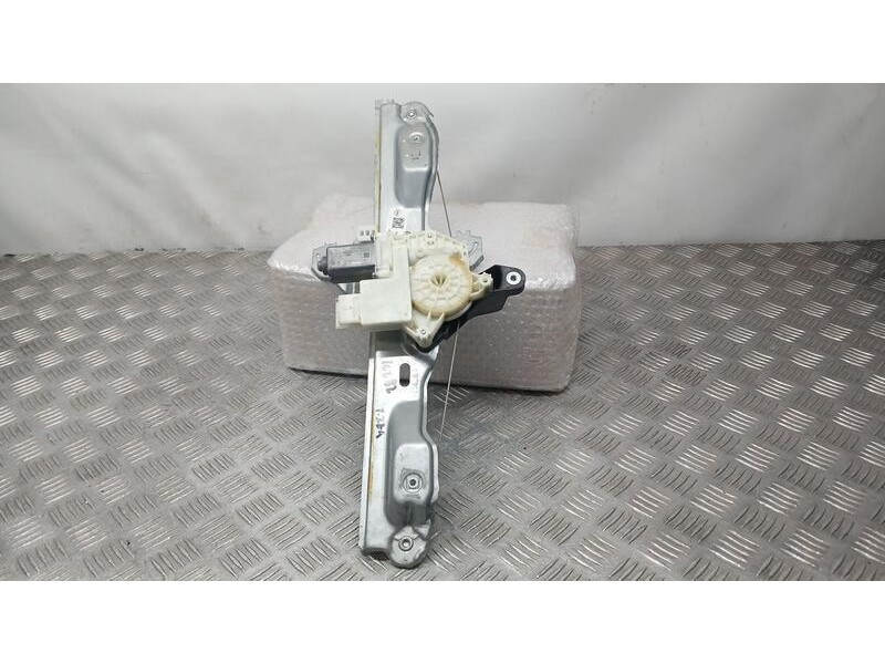 Recambio de elevalunas trasero izquierdo para nissan qashqai (j11) tekna referencia OEM IAM 82701HV00D ELECTRICO 6 PINS C8853910
