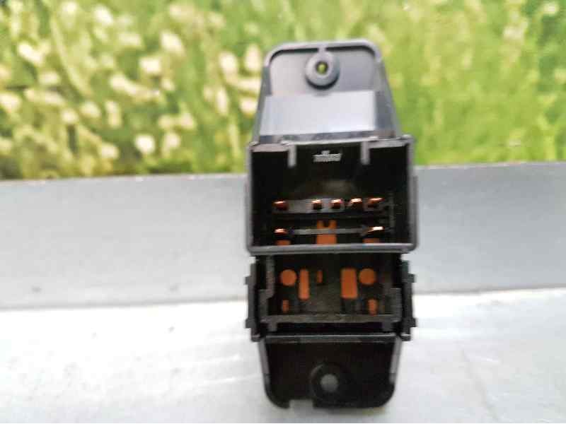 Recambio de mando elevalunas trasero izquierdo para kia niro concept plug-in hybrid referencia OEM IAM   