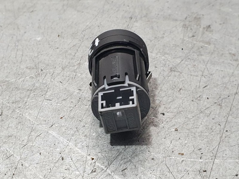 Recambio de boton start/stop para seat ibiza (kj1) xcellence referencia OEM IAM 575959839A  