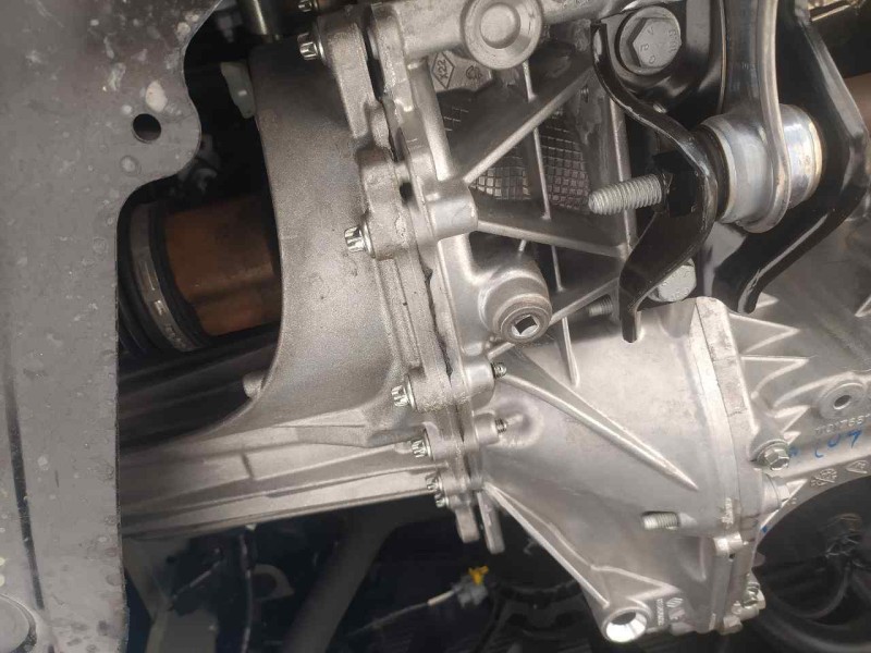 Recambio de caja cambios para dacia sandero stepway referencia OEM IAM JT4004  