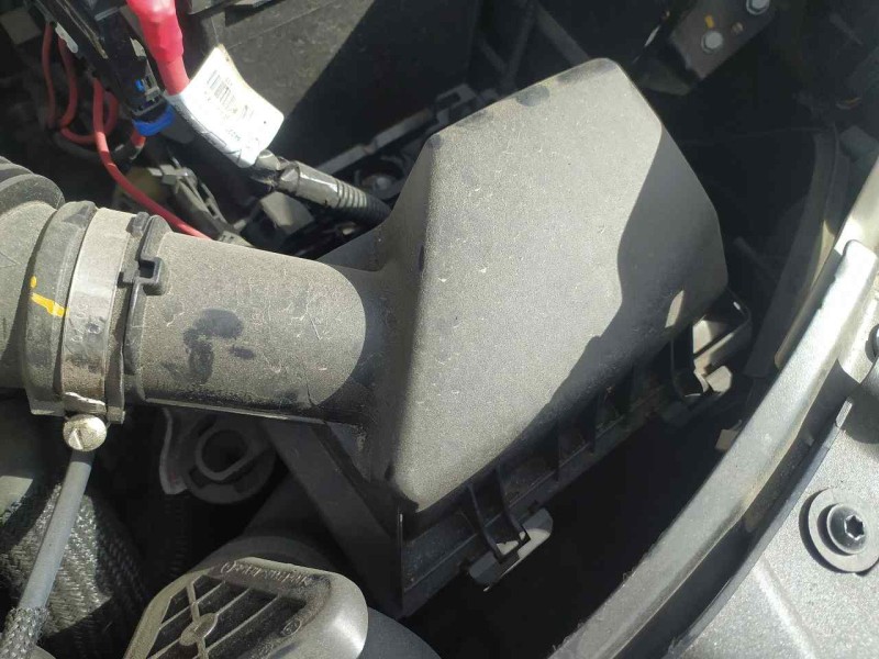 Recambio de carcasa filtro aire para dacia sandero stepway referencia OEM IAM 165003077R  