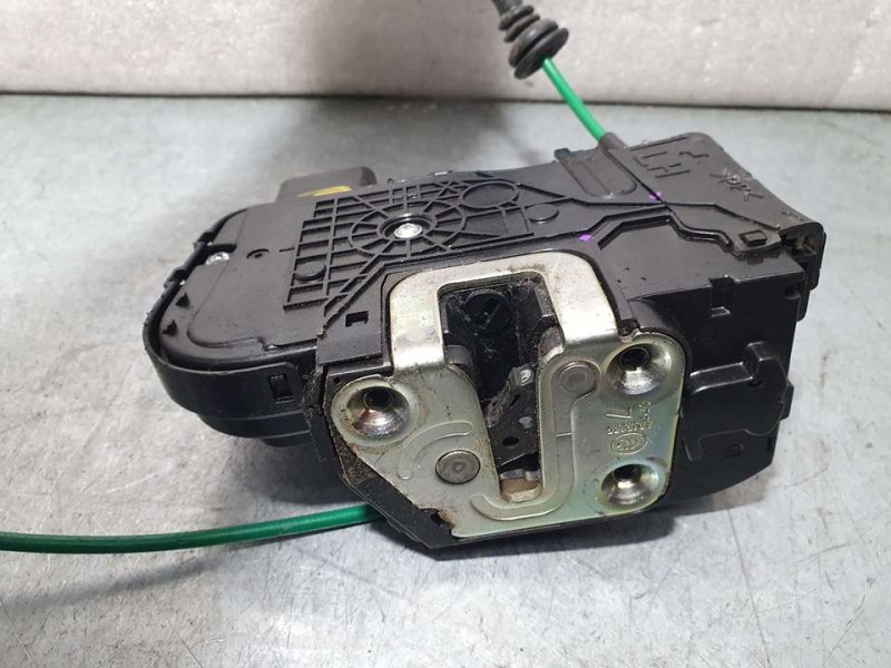 Recambio de cerradura puerta delantera izquierda para hyundai i40 essence referencia OEM IAM SIN REF  4 PINES
