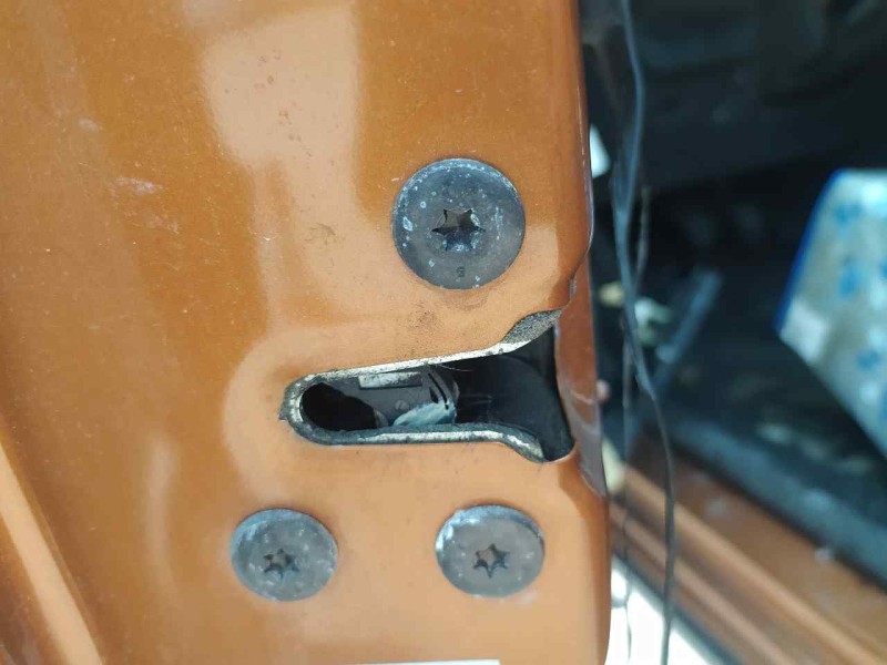 Recambio de cerradura puerta delantera izquierda para dacia sandero stepway referencia OEM IAM 805035308R  