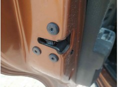 CERRADURA PUERTA TRASERA IZQUIERDA 825033052R 