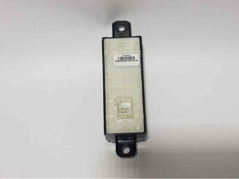 Recambio de mando radio para peugeot 2008 (--.2013) signature referencia OEM IAM 98097243XU01 19070800112 