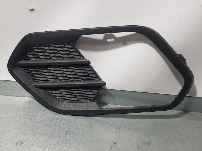 Recambio de marco rejilla niebla para ford kuga (cbs) trend referencia OEM IAM GV4417K947AB  