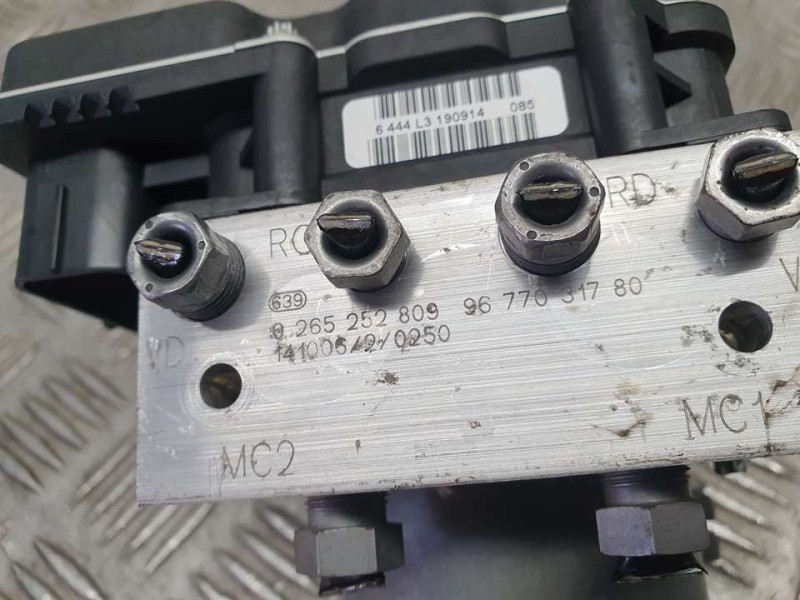 Recambio de abs para peugeot 508 allure referencia OEM IAM 9677031780 0265252809 BOSCH