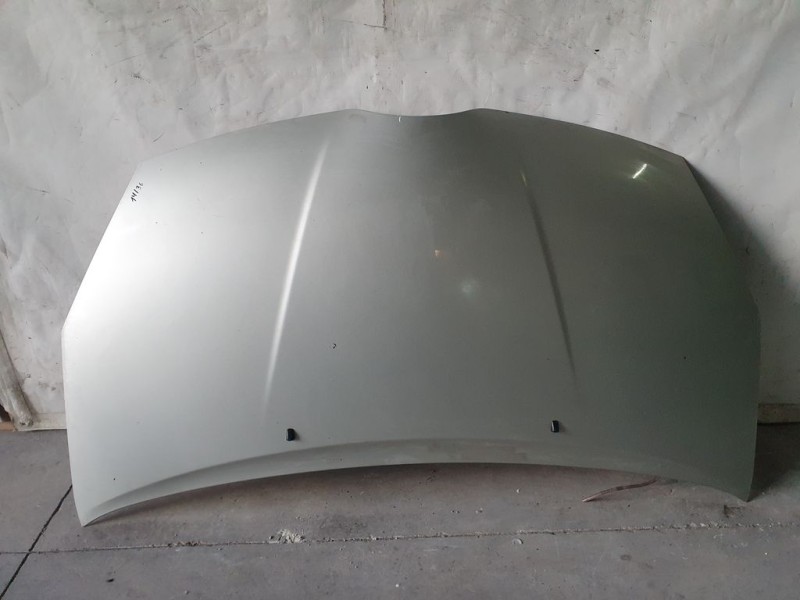 Recambio de capot para toyota corolla verso (r1) 2.2 d-4d luna referencia OEM IAM 533010F011  