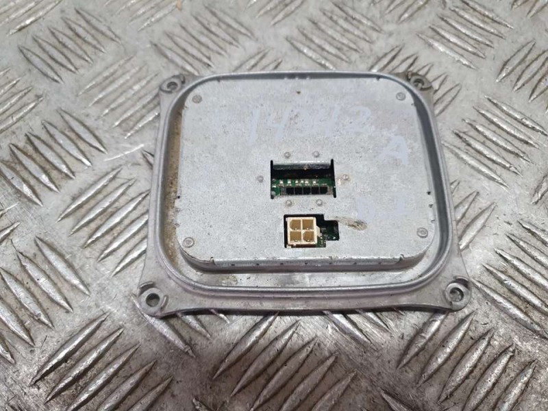 Recambio de centralita faros xenon para audi a4 ber. (b8) básico referencia OEM IAM 1307329218  D.I