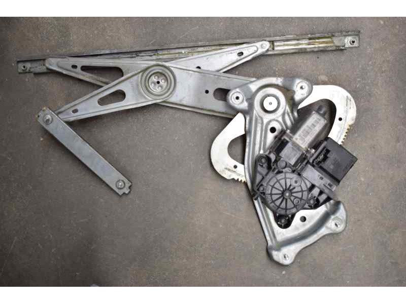 Recambio de elevalunas delantero derecho para renault scenic iii expression referencia OEM IAM 807300011R 6 PINS ELECTRICO