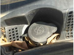 Recambio de deposito limpia para dacia sandero stepway referencia OEM IAM 289105693R  