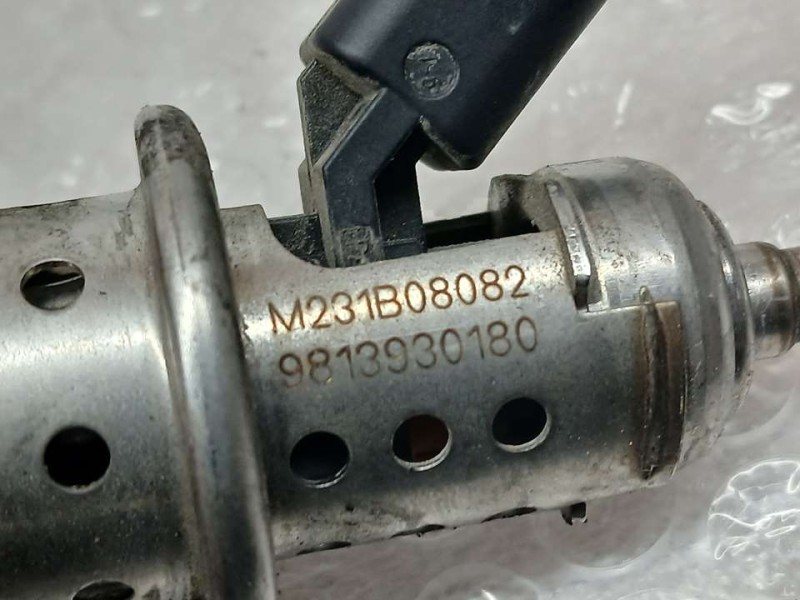 Recambio de inyector adblue para citroën c4 cactus origins referencia OEM IAM 9813930180  
