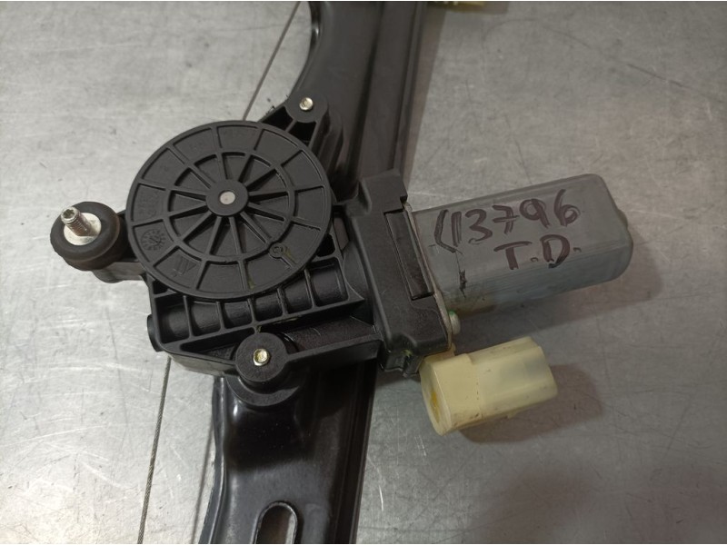 Recambio de elevalunas trasero derecho para bmw serie 1 lim. (f20) 116i referencia OEM IAM 7242556 34000012M10 ELECTRICO 5 PINS