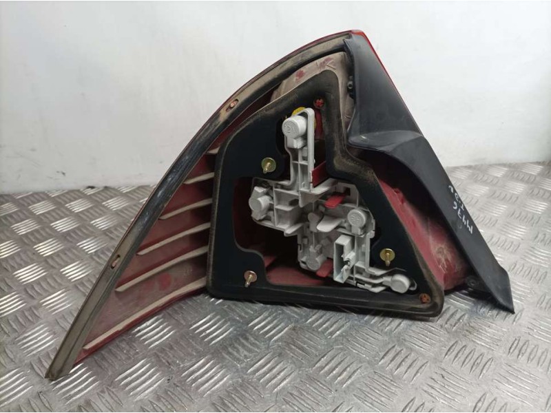 Recambio de piloto trasero derecho para ford mondeo berlina (ge) ambiente referencia OEM IAM 1S7113404A  