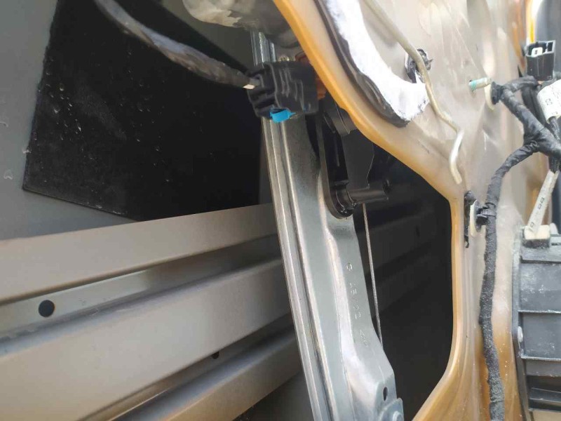 Recambio de elevalunas delantero izquierdo para dacia sandero stepway referencia OEM IAM 807214480R  ELECTRICO