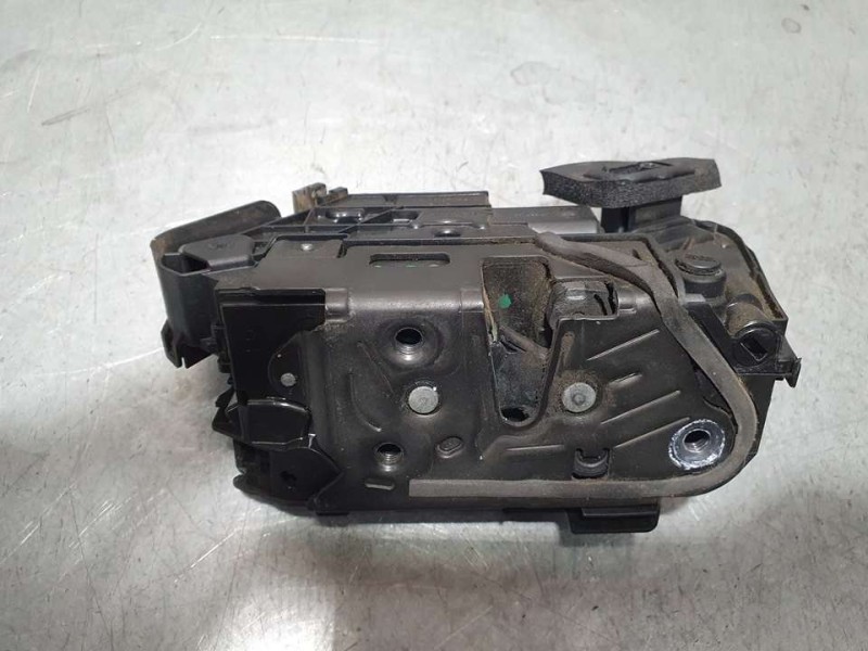 Recambio de cerradura puerta trasera derecha para skoda fabia active referencia OEM IAM A6E5TA839016E  7 PINES