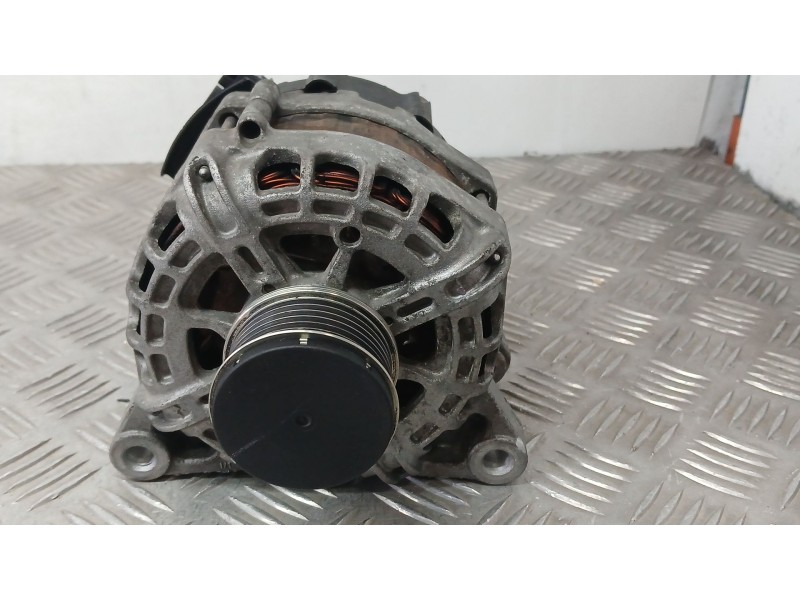 Recambio de alternador para opel grandland / grandland x (a18, p1uo) 1.2 (75) referencia OEM IAM 9809391880 VALEO 2625767A